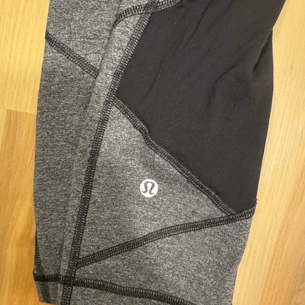 Lululemon Pace Rival Crop 22" Legging Size 6 - Picture 5 of 6